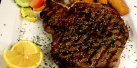 Côte à l'os grillée T-bone d'Irlande