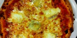 Pizza quatre fromages